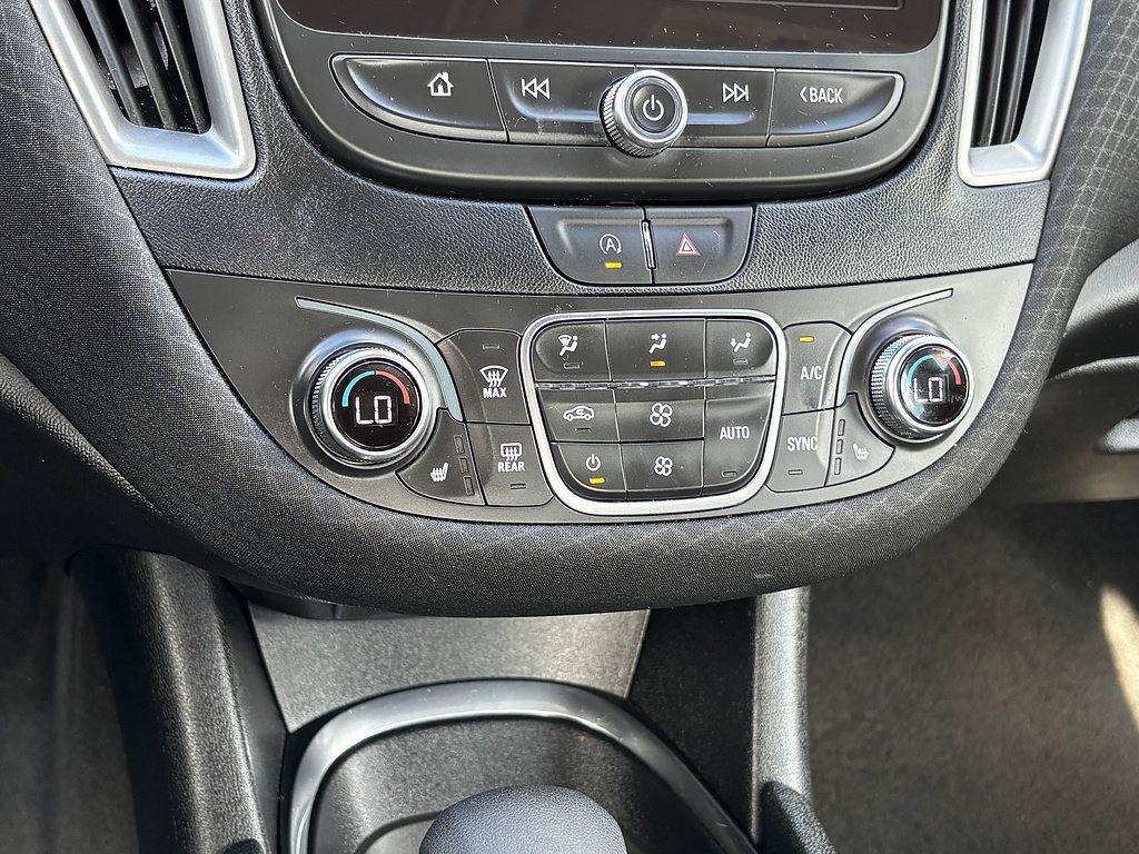 Used 2025 Chevrolet Malibu LT FWD image 20
