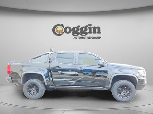 Used 2021 Chevrolet Colorado ZR2 w/ ZR2 Midnight Special Edition image 7