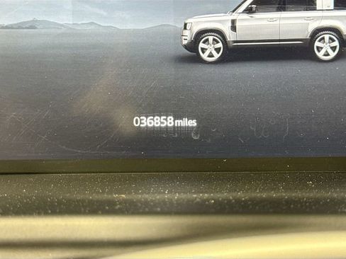 Used 2025 Land Rover Defender 110 S AWD/4WD image 13