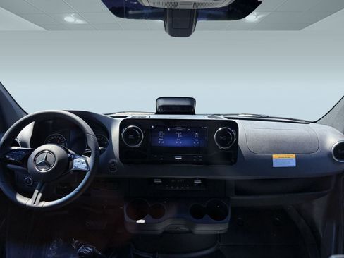 New 2025 Mercedes-Benz Sprinter 2500 image 14