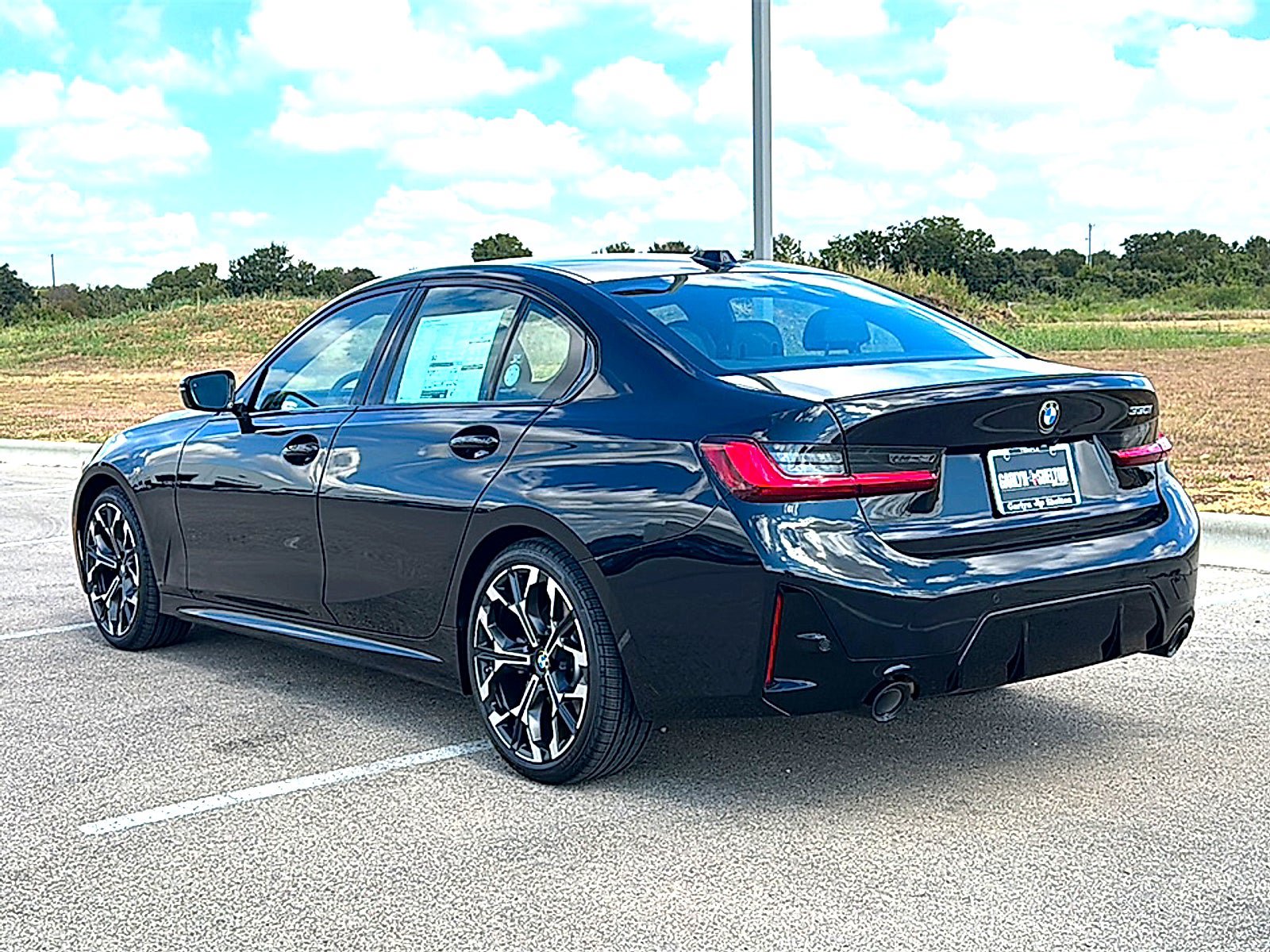 New 2026 BMW 330i Sedan w/ M Sport Package RWD image 6