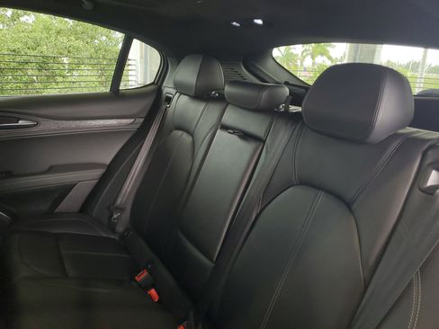 Used 2023 Alfa Romeo Stelvio Sprint RWD image 8