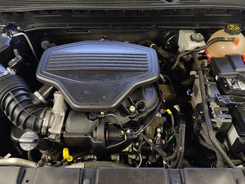 Used 2022 Chevrolet Blazer LT w/ Sound & Technology Package FWD image 30