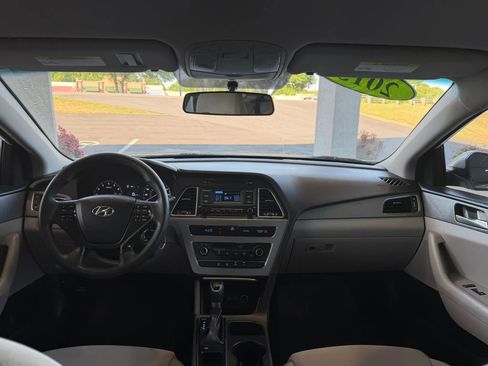 Used 2015 Hyundai Sonata SE FWD image 9