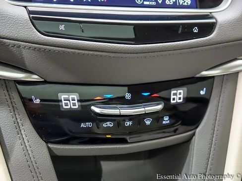 Certified 2023 Cadillac XT5 Premium Luxury w/ Technology Package AWD/4WD image 19