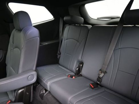 Certified 2023 Buick Enclave Essence w/ Experience Buick Package FWD image 20