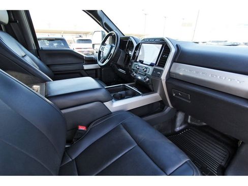 Certified 2022 Ford F350 Lariat w/ Black Appearance Package AWD/4WD image 30