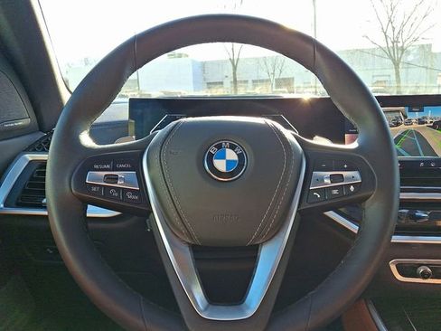 Used 2024 BMW X5 xDrive40i w/ Premium Package image 21