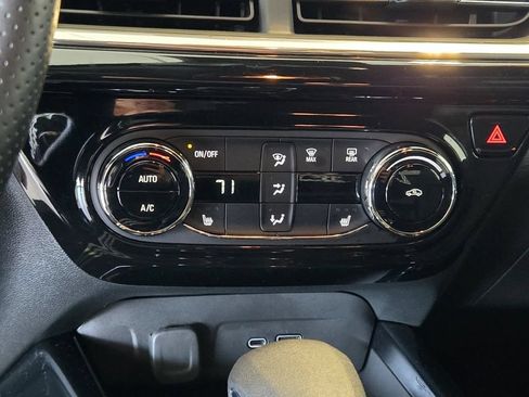 Certified 2024 Chevrolet Trax RS w/ Driver Confidence Package FWD image 26