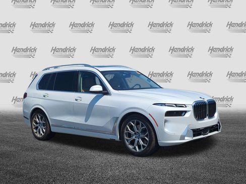 Certified 2023 BMW X7 xDrive40i w/ Premium Package AWD/4WD image 2