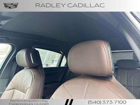 Used 2024 BMW 760i xDrive w/ Executive Package image 2