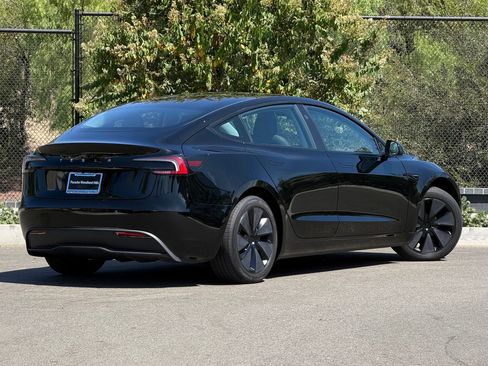 Used 2025 Tesla Model 3 RWD image 7