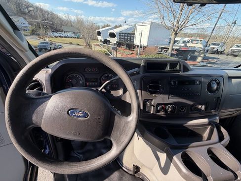 Used 2015 Ford E-350 and Econoline 350 Super Duty w/ Power Windows & Locks Group image 19