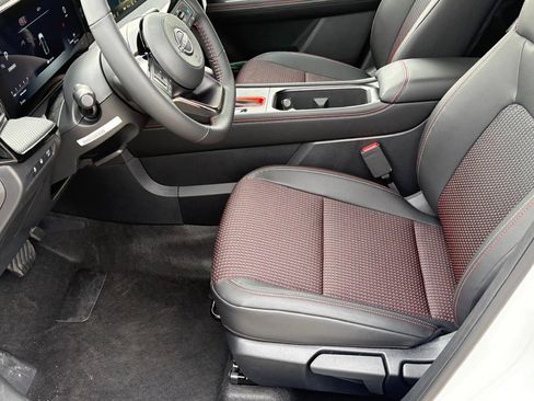 New 2026 Nissan Kicks SR image 16