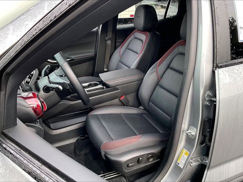 Used 2025 Chevrolet Equinox RS w/ Convenience Package III image 23