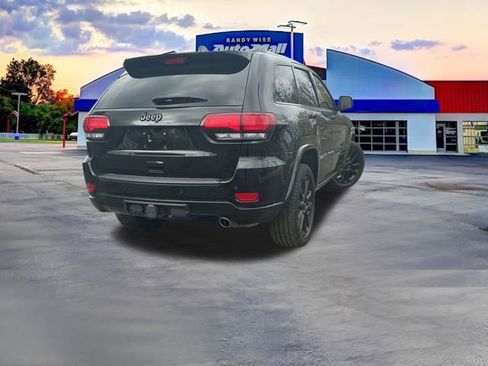 Used 2020 Jeep Grand Cherokee Altitude AWD/4WD image 7