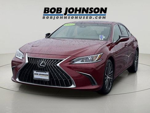 Used 2023 Lexus ES 250 w/ Premium Package image 3