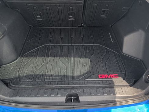Used 2024 GMC Terrain SLT w/ Elevation Edition AWD/4WD image 13