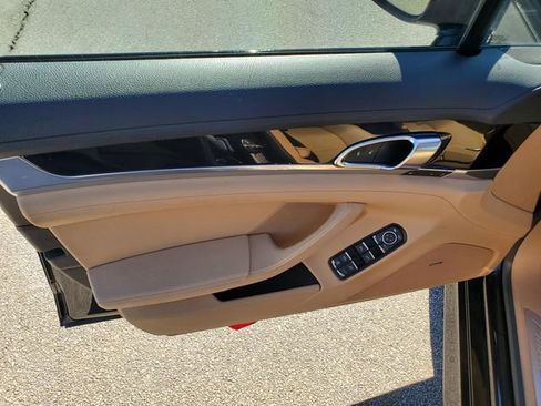 Used 2013 Porsche Panamera 4 Platinum Edition image 20