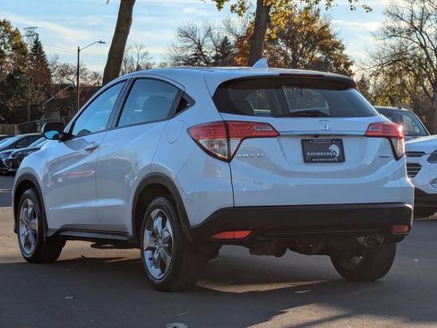 Used 2021 Honda HR-V LX image 6