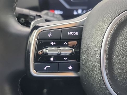 Certified 2024 Kia Sorento SX Prestige AWD/4WD image 28
