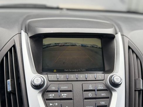 Used 2017 Chevrolet Equinox LS image 25