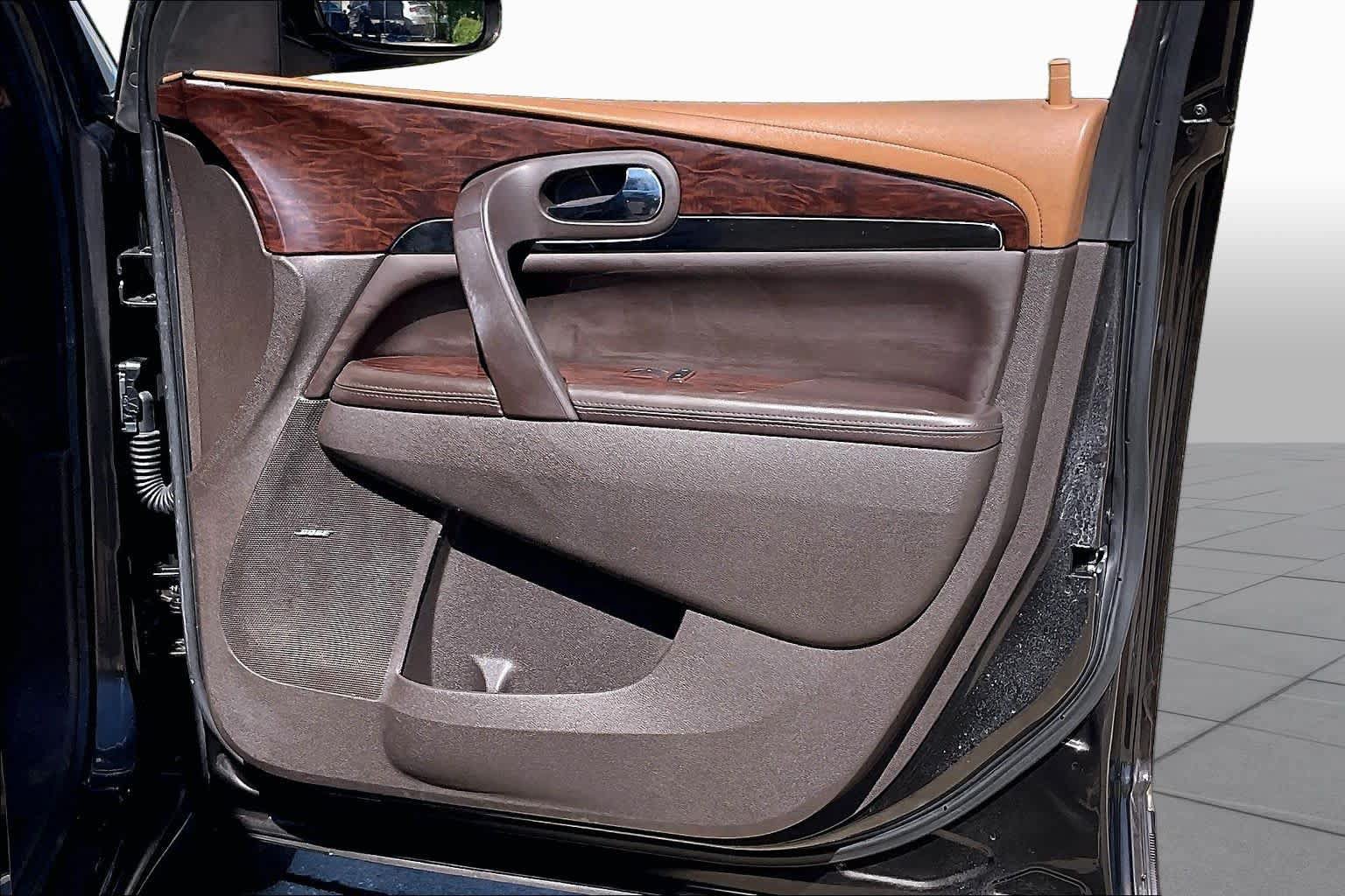 Used 2014 Buick Enclave Leather FWD image 19