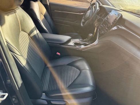 Used 2021 Toyota Camry SE image 26