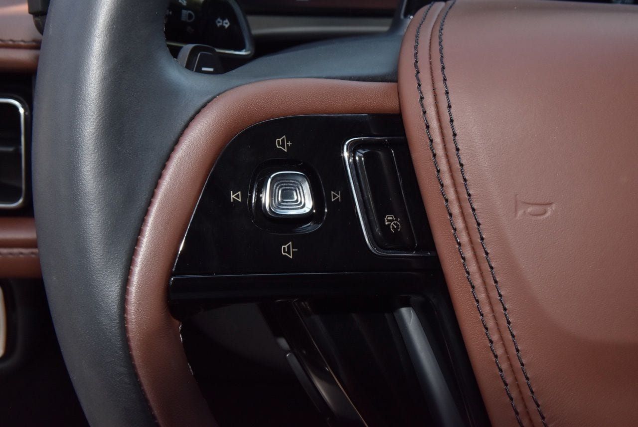 Certified 2026 Lincoln Aviator Reserve AWD/4WD image 26