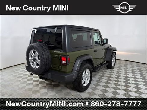 Used 2022 Jeep Wrangler Sport AWD/4WD image 7