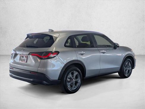 New 2027 Honda HR-V LX image 2