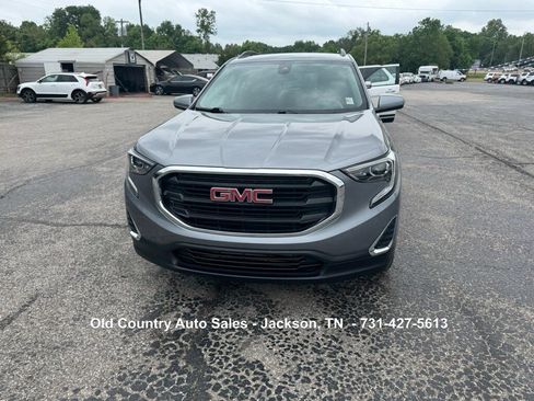 Used 2020 GMC Terrain SLE w/ Driver Convenience Package FWD image 3