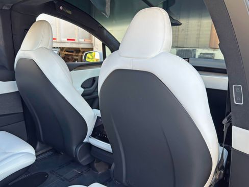Used 2022 Tesla Model X AWD/4WD image 41