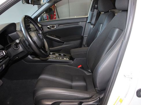 Used 2022 Honda Civic Sport image 14