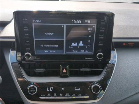 Used 2022 Toyota Corolla LE FWD image 13
