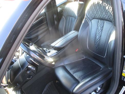 Used 2017 BMW 530i xDrive image 7