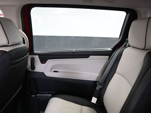 Used 2025 Honda Odyssey Elite image 49