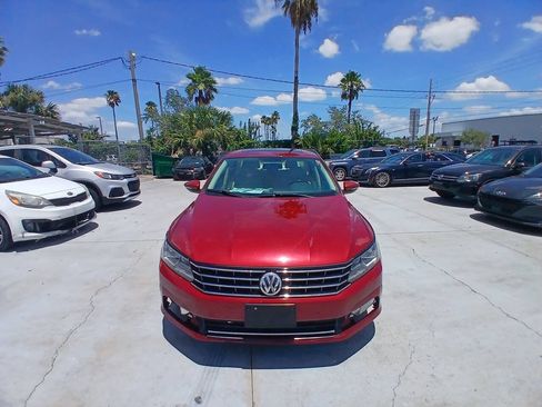 Used 2017 Volkswagen Passat 1.8T SE FWD image 1