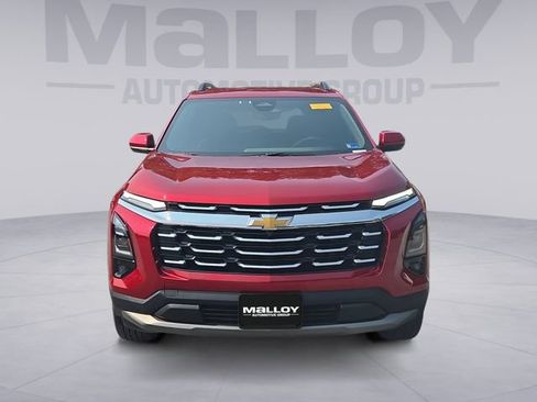 Used 2025 Chevrolet Equinox LT w/ Convenience Package II FWD image 8