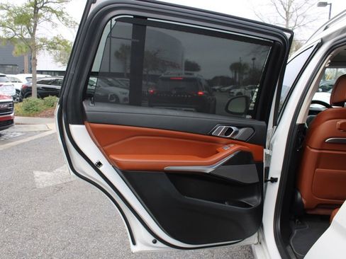 Used 2023 BMW X7 xDrive40i w/ Executive Package image 38