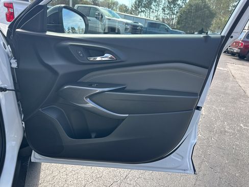 New 2026 Chevrolet Trax ACTIV w/ Sunroof Package FWD image 16