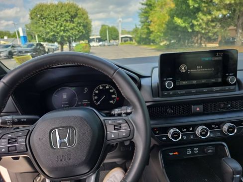 Used 2024 Honda CR-V Sport image 21