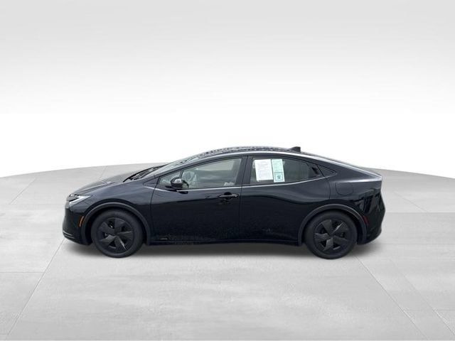 Used 2025 Toyota Prius LE AWD/4WD image 6