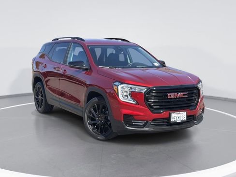 Used 2023 GMC Terrain SLE w/ Elevation Edition image 1