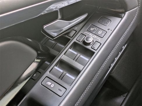 Used 2020 Land Rover Range Rover Evoque R-Dynamic HSE image 26