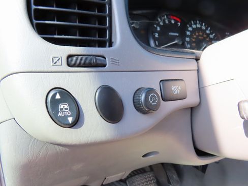 Used 2005 Toyota Sequoia SR5 image 13