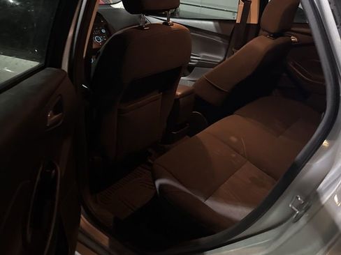 Used 2015 Ford Focus SE w/ SE Sport Package image 10