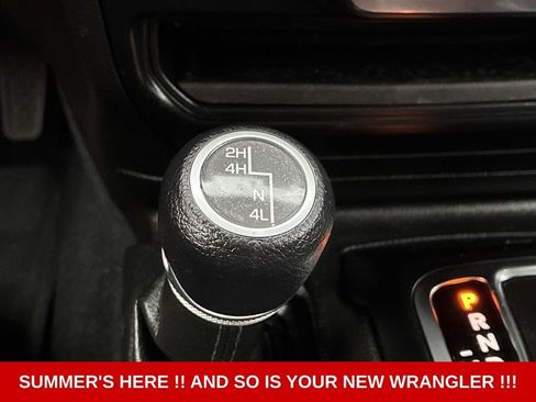 Used 2022 Jeep Wrangler Sport AWD/4WD image 29
