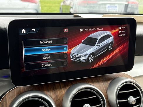 Used 2022 Mercedes-Benz GLC 300 w/ Premium Package Lite image 5