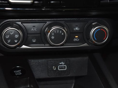 Used 2025 Nissan Kicks S AWD/4WD image 17